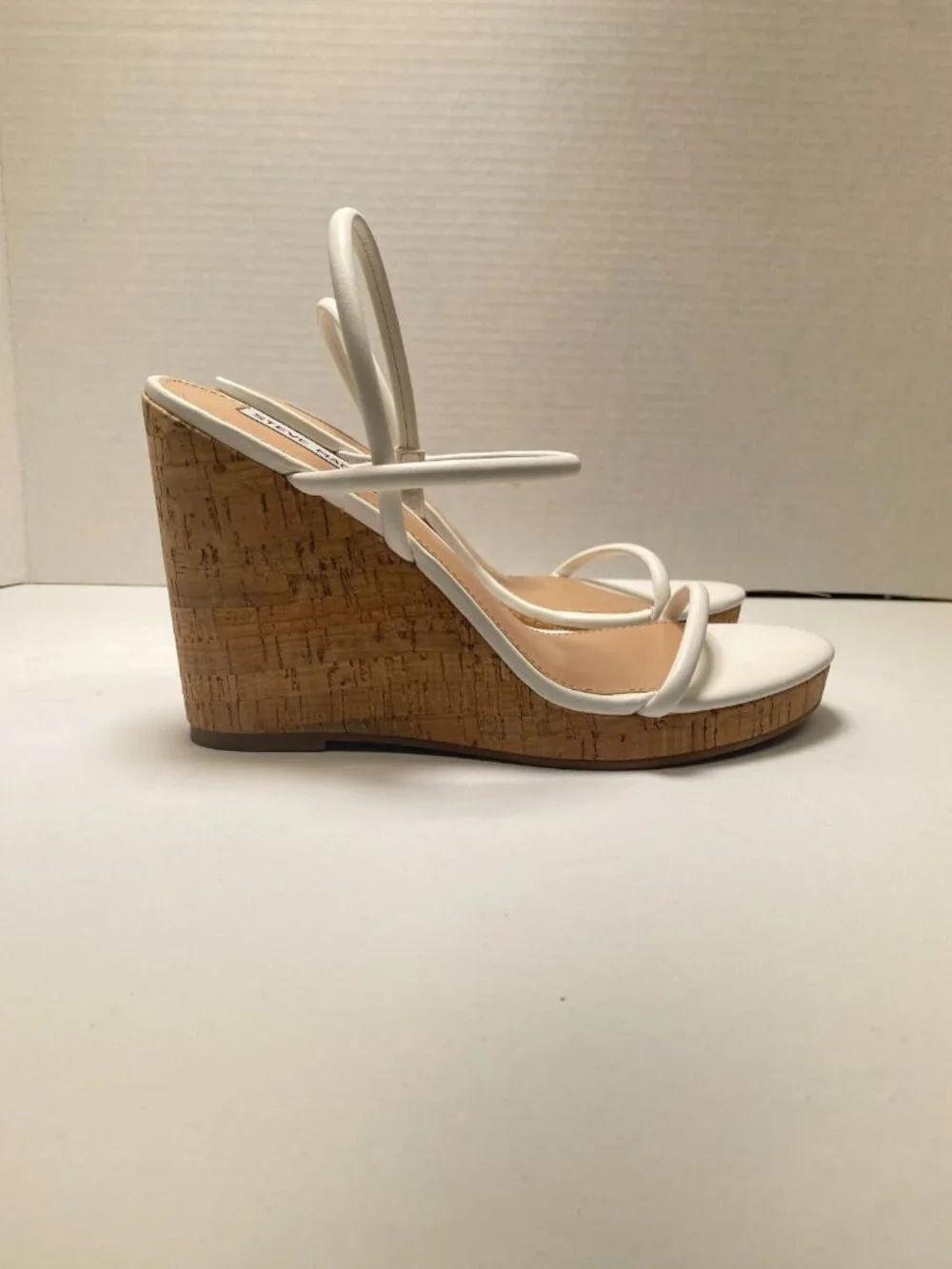 STEVE MADDEN Women's Udell Strappy White Platform Wedge Sandals sz 9
